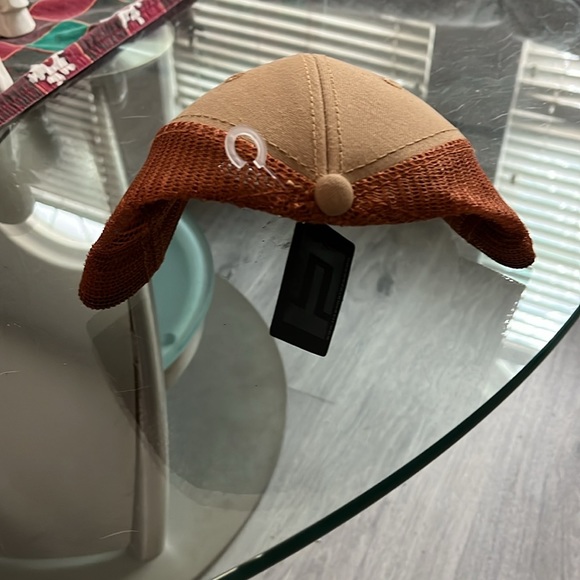 Hat - Picture 2 of 4